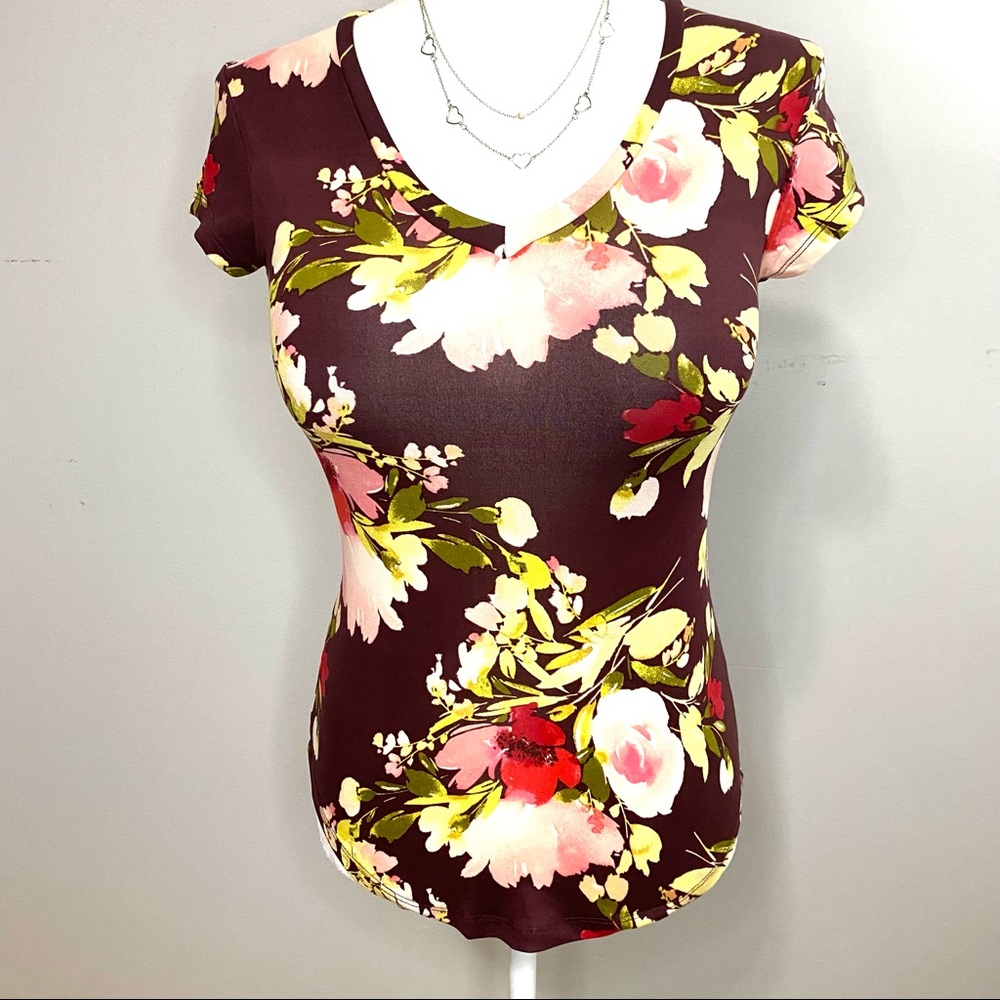 Brown Floral Print Top! 🤎